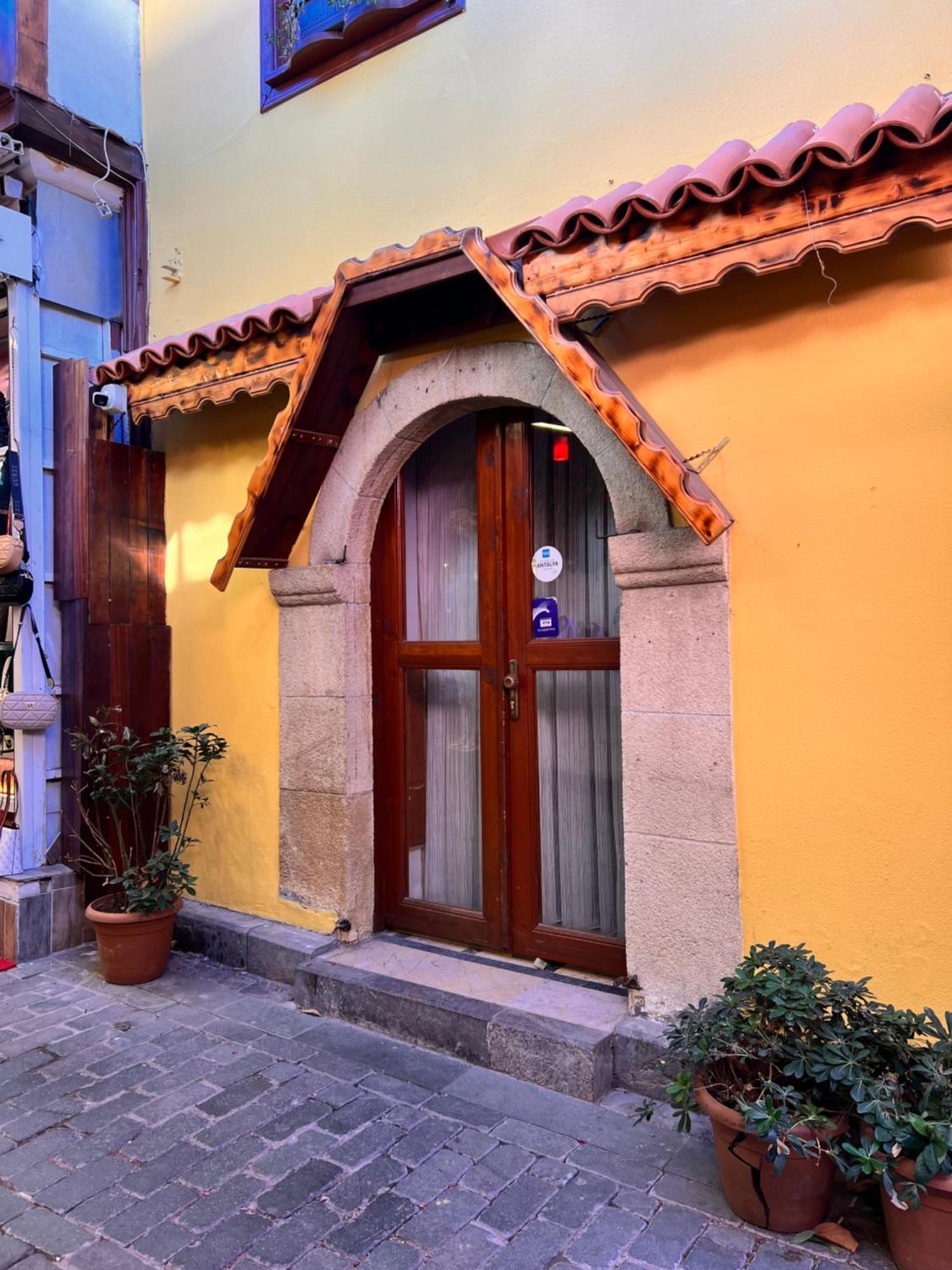 Sari Konak Antalya Kültér fotó